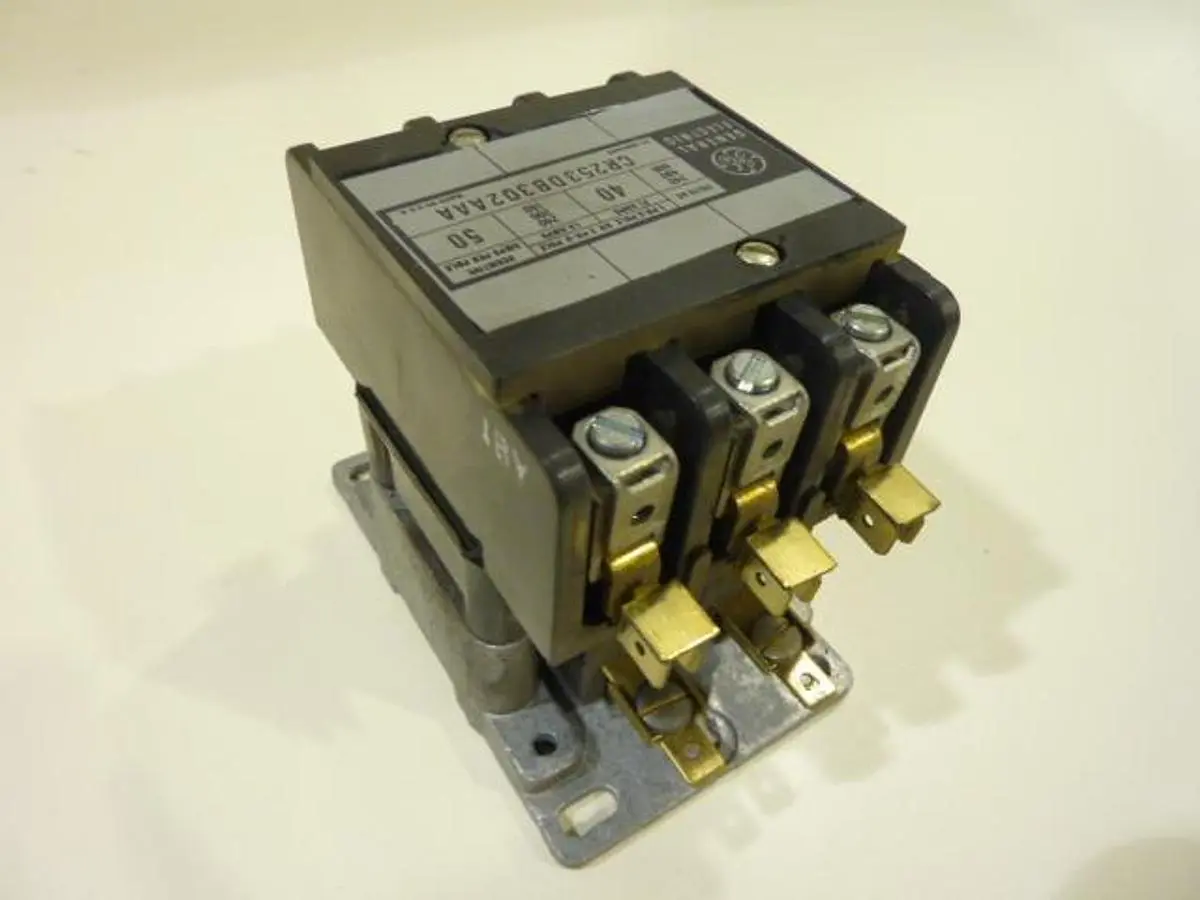 USED GENERAL ELECTRIC / GE CR253DB302AAA