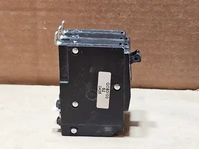 USED SQUARE D QOB3100