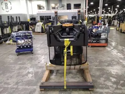 USED 2016 CROWN RR5795S-45
