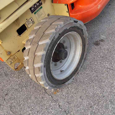 USED 2014 JLG 4069LE