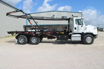 Used 2017 FREIGHTLINER 114SD Rolloff Trucks Texas US | Roll Off Truck World #1491773