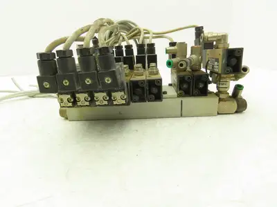 Pneumax Pneumatic 8-Station N331.0A Solenoid Valve Bank 24V