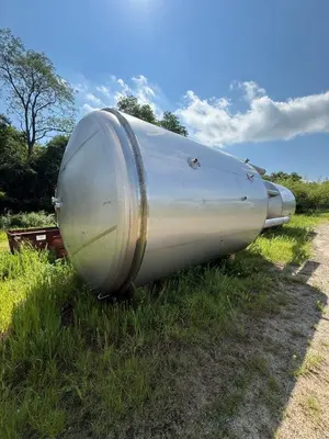 2010 MUELLER 8,300 GALLON Резервуар з нержавіючої сталі | Perry Equipment (2)