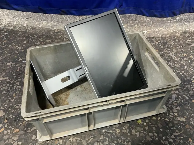 Used DELL, INC. 1908WFPT Interface Monitors Ohio US | HGR 24 #1230579