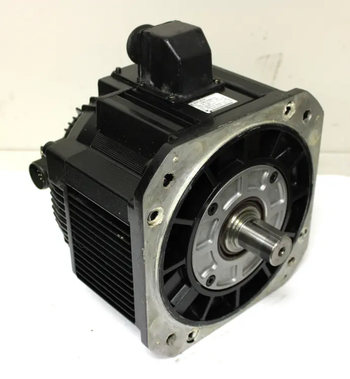 Used YASKAWA SGMD-32AWA-YR12 Servo Motors Kentucky US | Industrial Parts R Us Inc. #357410