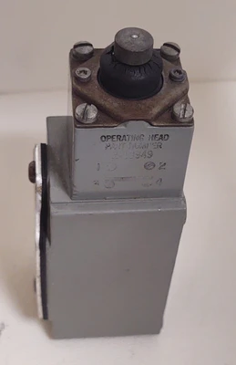USED Allen-Bradley 802T-B