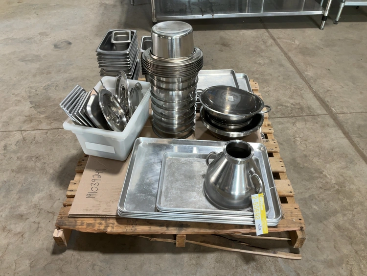 Used MIXED LOT OF STAINLESS STEEL RESTAURANT EQUIPMENT Pans Michigan US | Miedema Asset Management Group #1761559