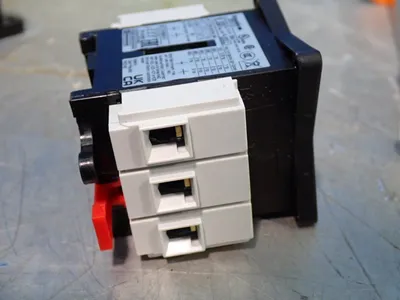 Used SCHNEIDER ELECTRIC VCCF02 Disconnects Ohio US | HGR 24 #1006644
