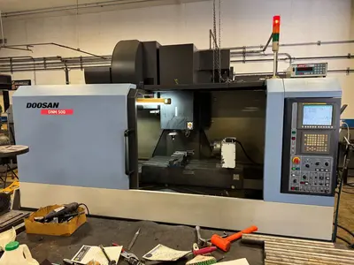Used 2009 DOOSAN DNM 500 Vertical Machining Centers Illinois US | Aucto #1424227