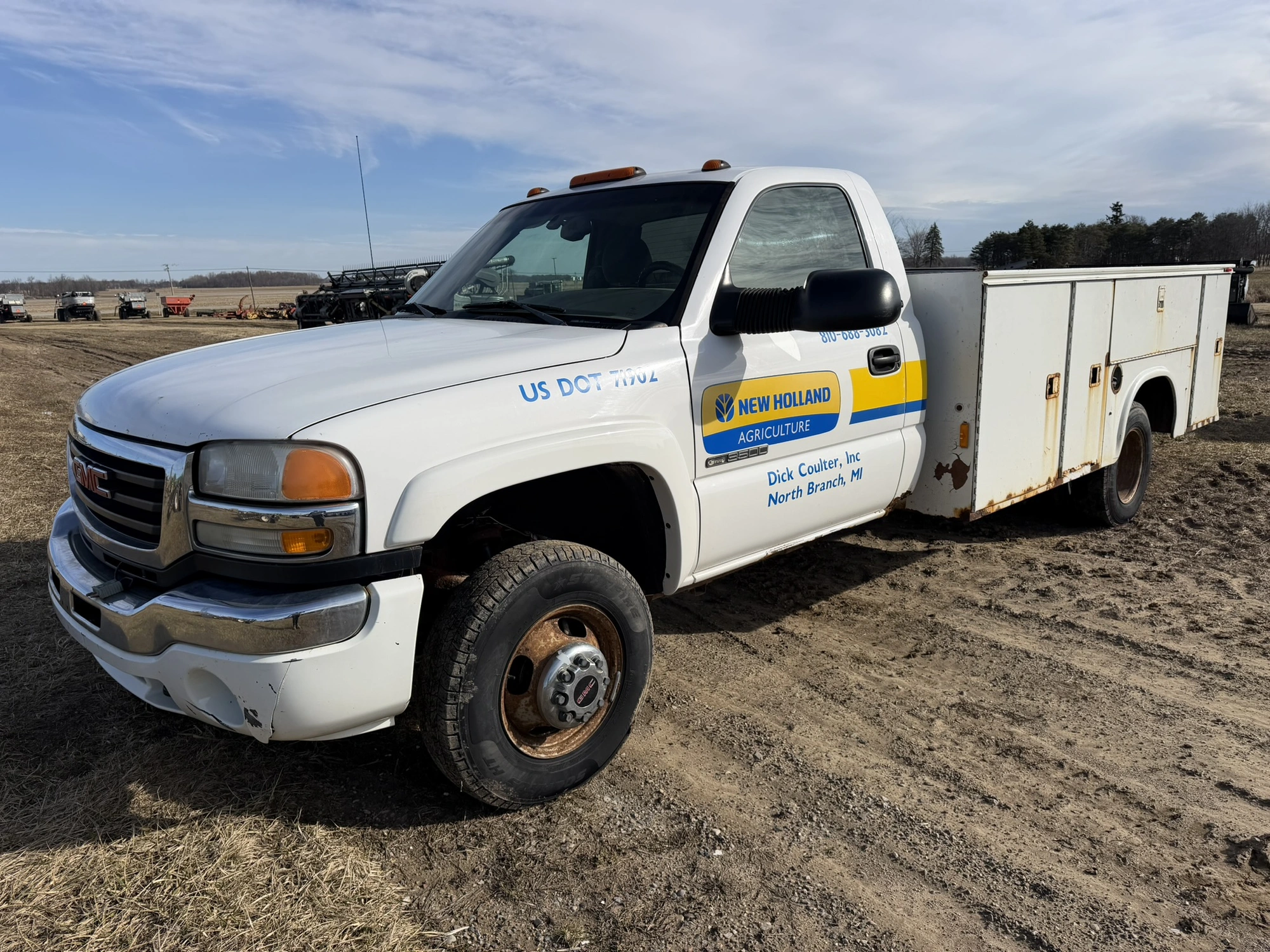 USED 2005 GMC 3500