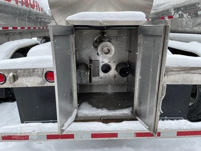 Used 1998 WALKER _UNKNOWN_ Liquid Supply Trailers Indiana US | Lakeshore Equipment Sales #1546572