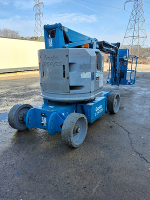 USED 2011 Genie Z-34/22N
