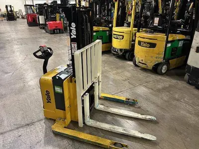 Used 2019 YALE MSW025LF Pallet Stackers Illinois US | Somerset Equipment Sales #1546272