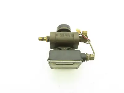 Universal Flow Monitors WVM30GM-6-A1NU-10D Brass Flow Meter 30GPM 3/4"NPT