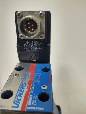 USED Eaton / Vickers KBHDG5V82C375N