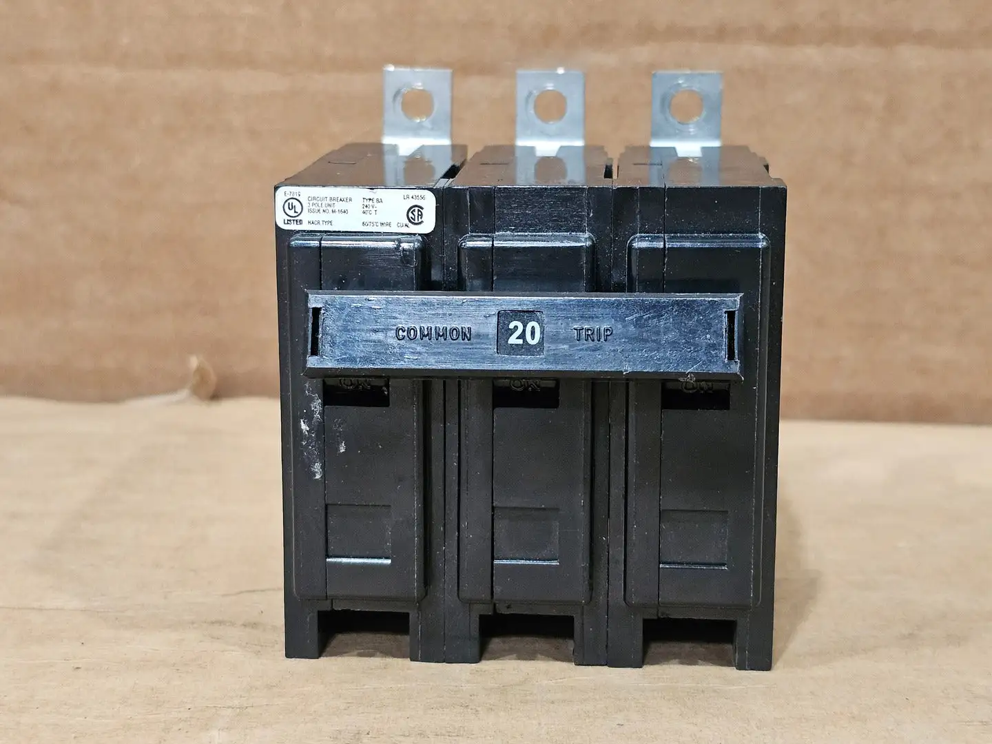 Used EATON BAB3020H Switchgears British Columbia CA | Lenmark #1438509