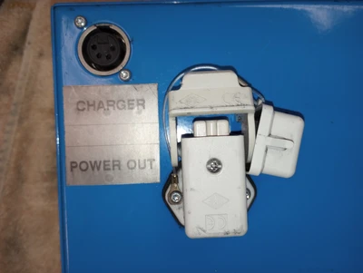 USED R on I R Lift-O-FleX 24V BATTERY CHARGER UNIT