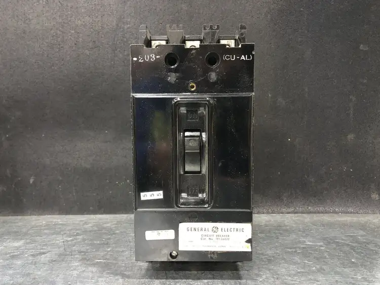 Used GENERAL ELECTRIC TF136020 Switchgears British Columbia CA | Lenmark #244208