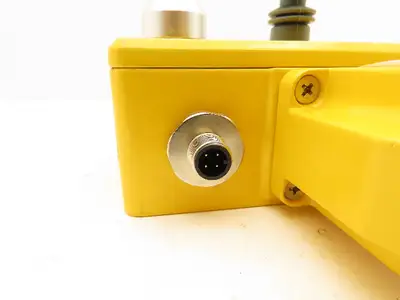 ABB Jokab Safety LineStrong3R Rope Pull Grab Cable Switch E-Stop 2TLA050208R1232