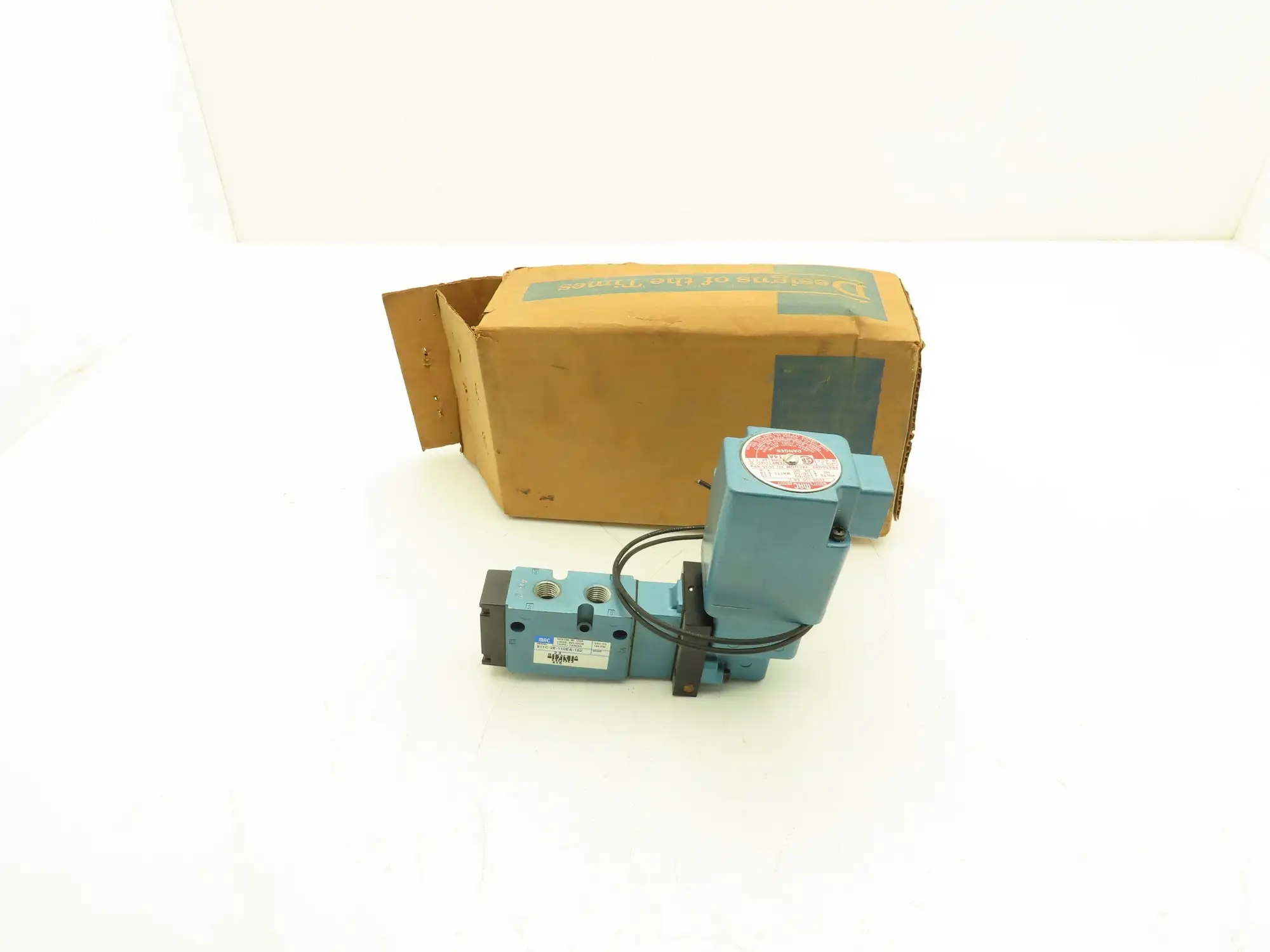 MAC 811C-2E-110EA-152 Pneumatic Air Solenoid Valve 120V 150 PSI 1/4" NPT 5 Way