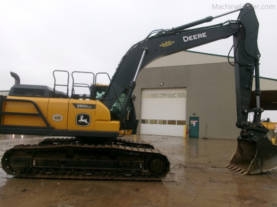 USED 2019 Deere 250GL