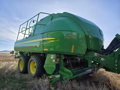 USED 2022 JOHN DEERE L341