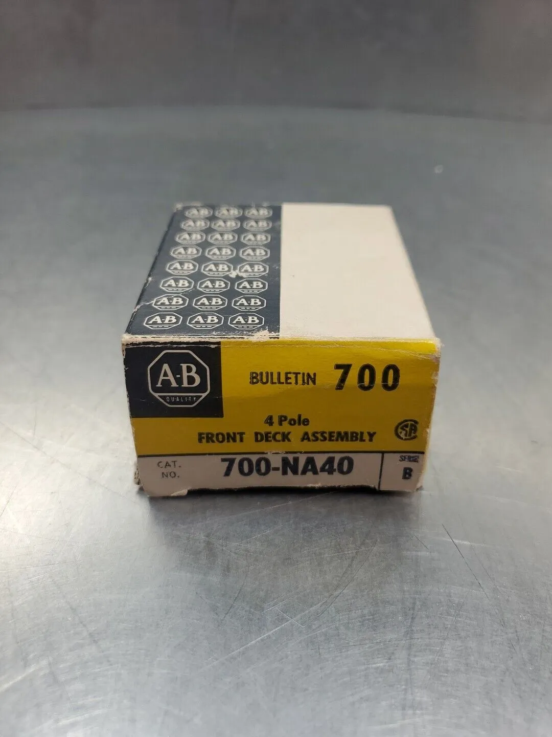 ALLEN BRADLEY RELAY FRONT DECK ASSEMBLY, 700-NA40 SER. B, 4 POLE. 4D-42