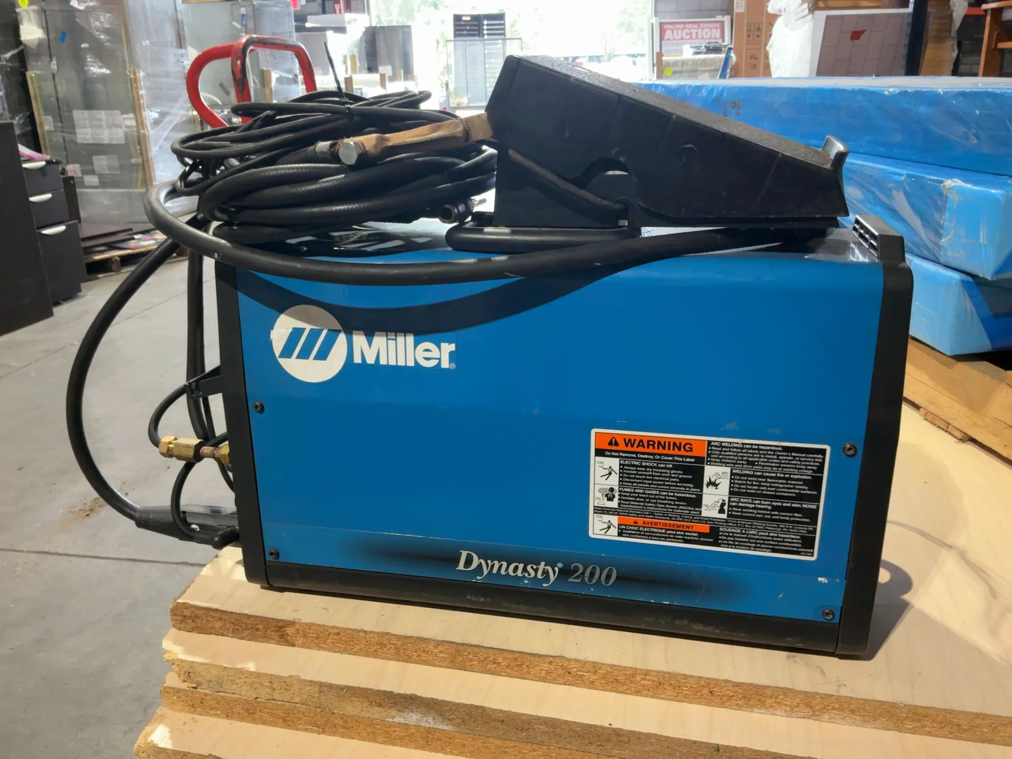 Used MILLER DYNASTY 200 PORTABLE AC/DC TIG AND STICK INVERTER WELDER Tig Welders Michigan US | Miedema Asset Management Group #1424981