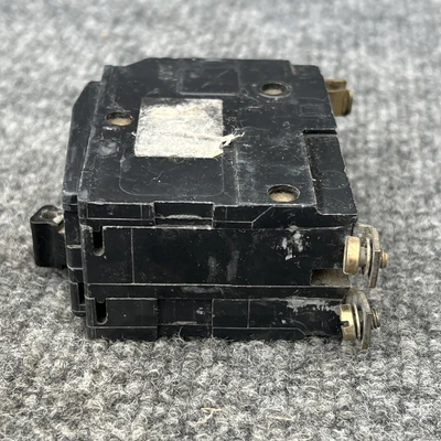 Used Square D Q0220 Circuit Breakers California US | Davliegogo LLC #1705964