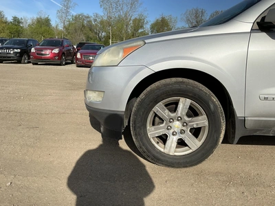 USED 2009 CHEVROLET TRAVERSE