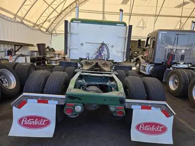 USED 2018 PETERBILT 389