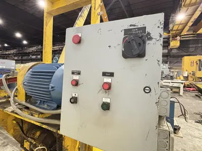 15 HP L&M EQUIPMENT MODEL #HMPC-7-24 CROSS CUT BUNDLE TRAVELING ARCH WOOD BUNDLE SAW WITH CONVEYOR: STOCK #22922
