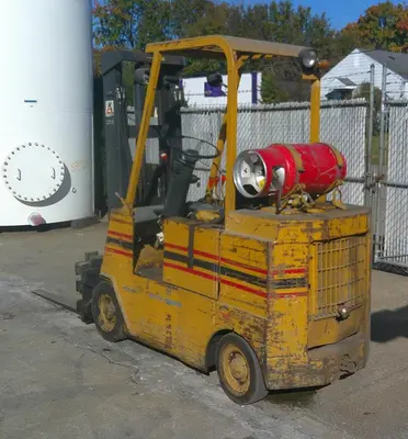 SPC9263  Forklift 3500 lbs. Allis Chalmers propane forklift model ACC35 PS, squeeze forks, 130 1/2" lift height