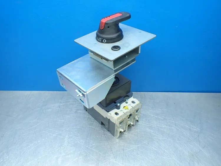 Used SIEMENS 3VL11102KE300AA0 Circuit Breakers Ohio US | HGR 24 #928156