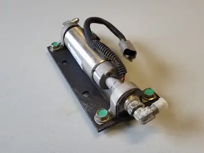 New | in-Stock FLEETGUARD _UNKNOWN_ Parts (Hydraulics and Pneumatics) British Columbia CA | Lenmark #1440583