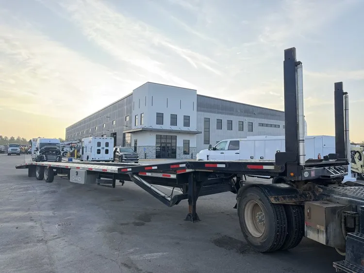 Used 2023 SHIPSHE CAR HAULER Deckover Trailers Minnesota US | Carco Truck & Equipment #1513920