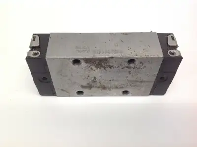 Used BOSCH LINEAR BEARING BLOCK 65606 R010 Bearings | Maverick Industrial Sales #1109273