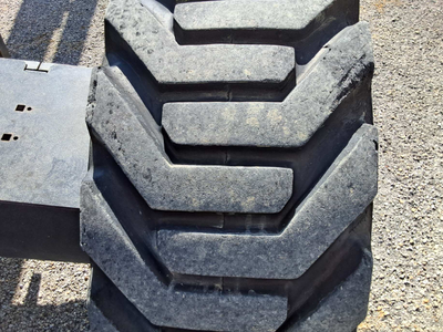 USED 2016 Genie Z-62/40