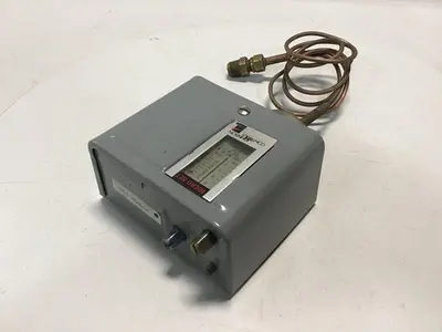 USED JOHNSON CONTROLS P70AA-116