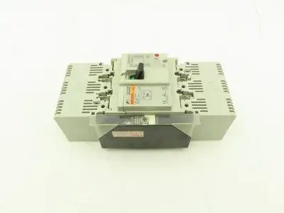 Fuji BW32SAG3P030 3-Pole Auto Circuit Breaker 30A 690V 3Ph Molded Case Lot of 2