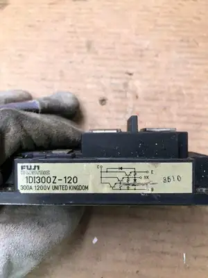 FUJI Electric 1DI300Z-120 300A Power Transducer 1200V