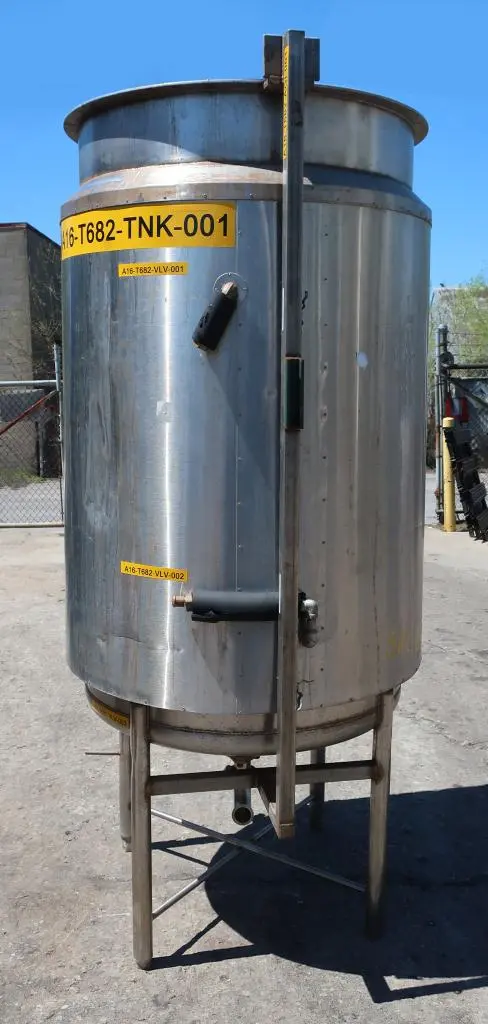 SPC8173  Tank 250 gallon vertical tank, Stainless Steel, dish