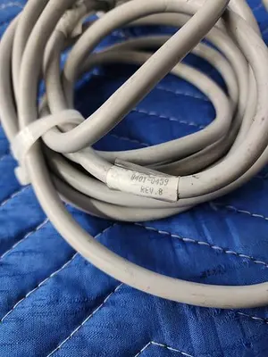 8401-0459 REV 8 DB9 MALE TO FEMALE CABLE