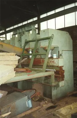 USED BAKKER 1500 TON X 12 METER