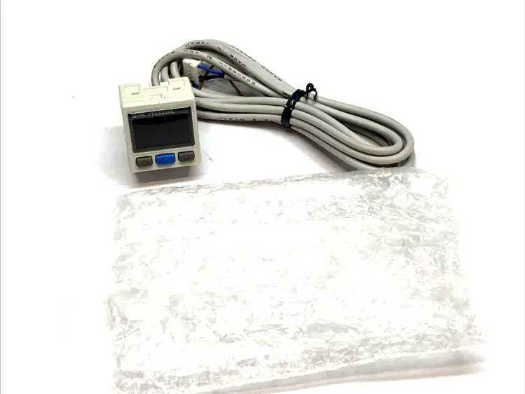 Used SMC DIGITAL PRESSURE SWITCH 0–1 MPA PNP R1/8 2-COLOR DISPLAY Pressure Switches | Maverick Industrial Sales #1100772