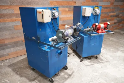 Donaldson Torit VS 550 Dust Collector W/Built in 1/3 hp Baldor Grinder/Buffer