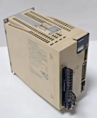 Yaskawa SGD7S-120A00A002 Servo Driver SGD7S120A00A002