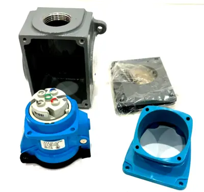 NEW MELTRIC CORP. 63-10043-080 DSN RECEPTACLE ANGLE BOX 20AMP 6310043080