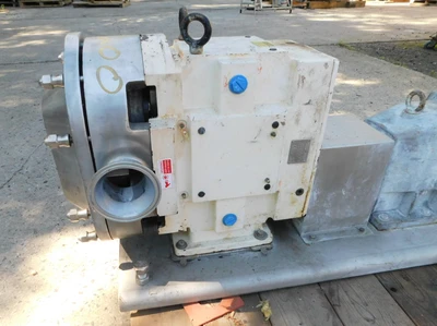 USED WRIGHT PUMP SS SANI LOBE TYPE PUMP 1800TRA20