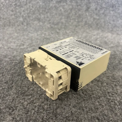 Used Carlo Gavazzi ["PT100 S1481156115", "S1481156115"] Temperature Controls California US | Davliegogo LLC #1707089